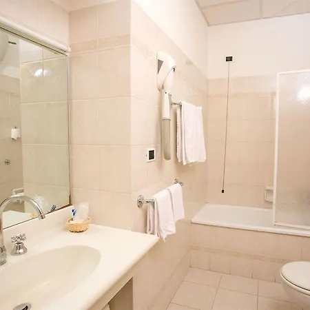 Delle Rose Hotel 3*